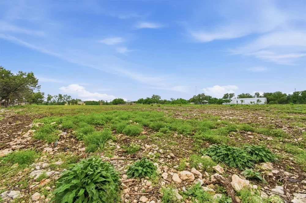 704 Fm 2657 Briggs, TX 78608