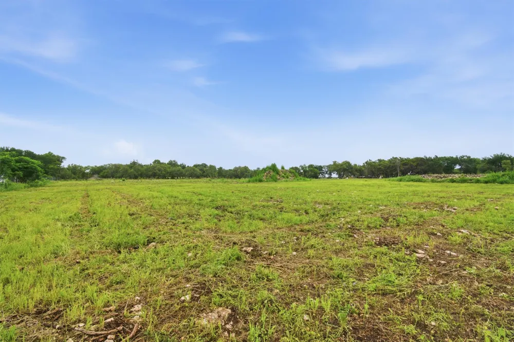 704 Fm 2657 Briggs, TX 78608