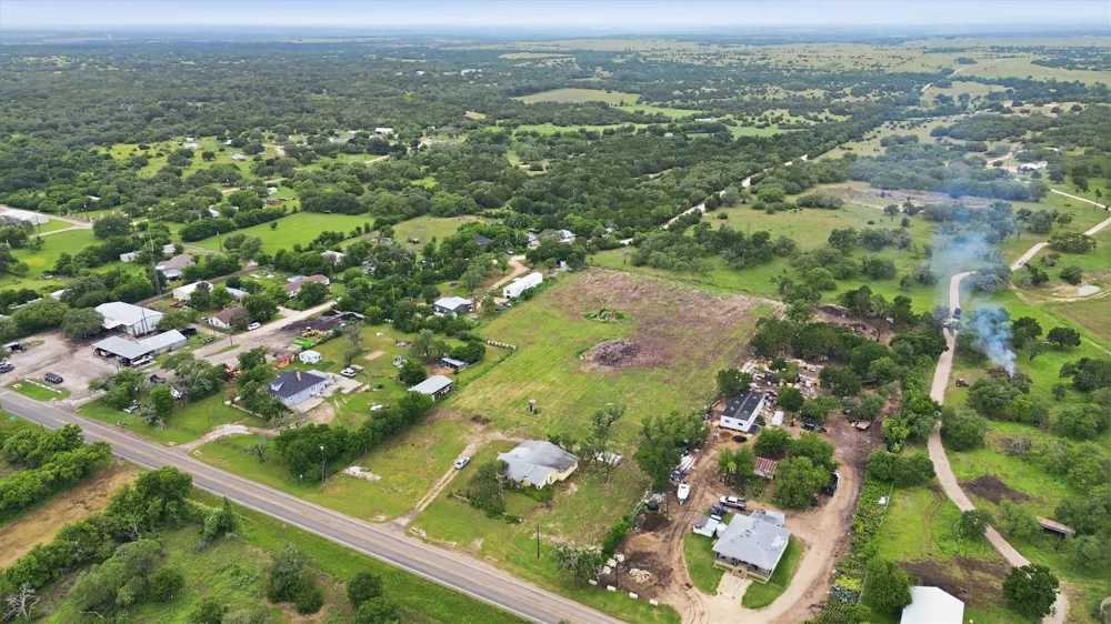 704 Fm 2657 Briggs, TX 78608