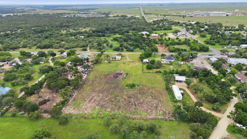 704 Fm 2657 Briggs, TX 78608