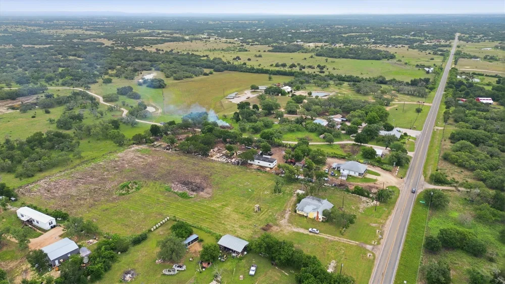 704 Fm 2657 Briggs, TX 78608