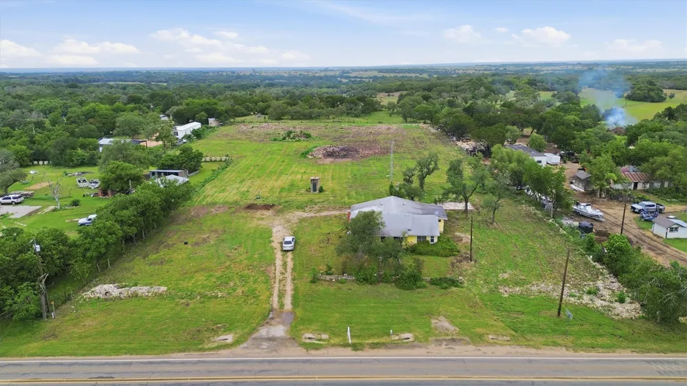 704 Fm 2657 Briggs, TX 78608