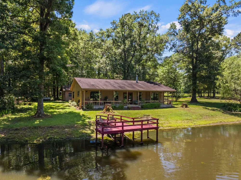 4469 County Road 1579 Avinger, TX 75630