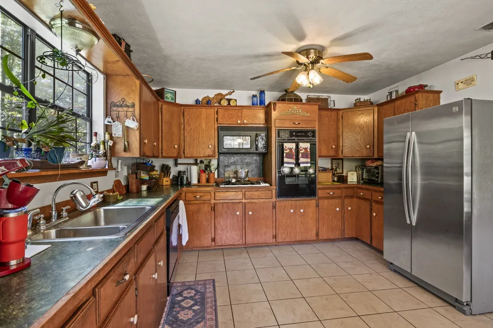 4469 County Road 1579 Avinger, TX 75630