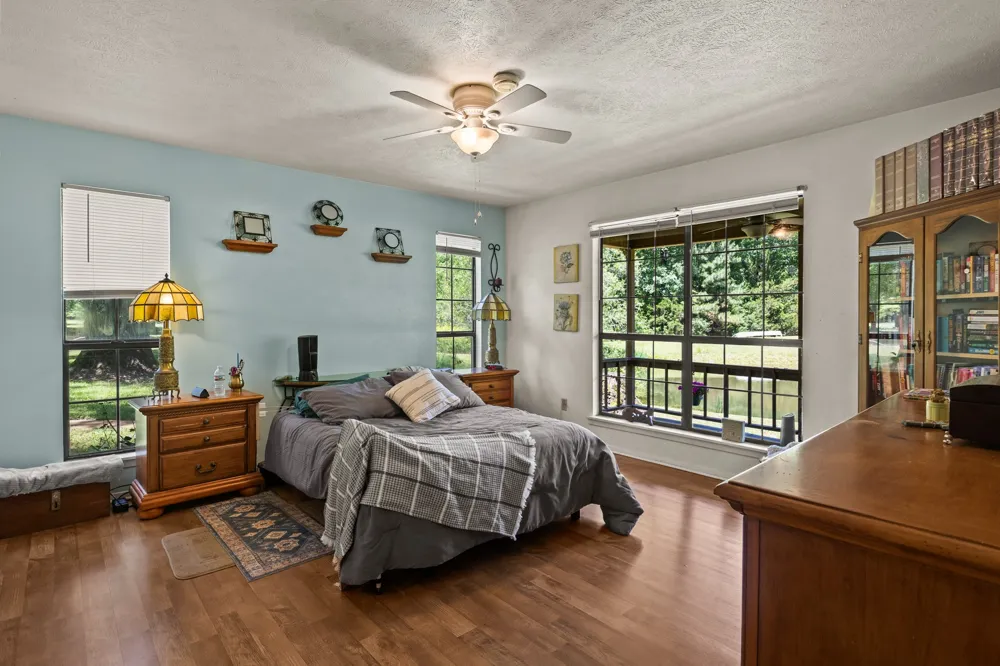 4469 County Road 1579 Avinger, TX 75630