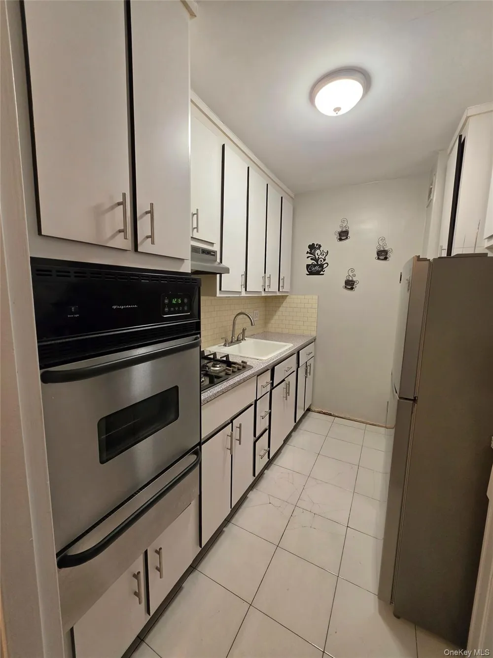 88-25 155th Ave #3M Howard Beach, NY 11414