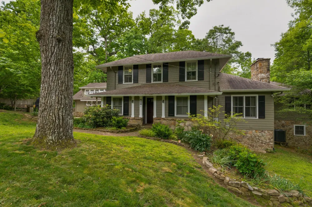 508 Scenic Highway Lookout Mountain, TN 37350