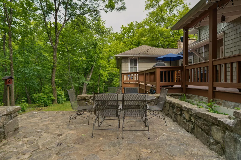 508 Scenic Highway Lookout Mountain, TN 37350