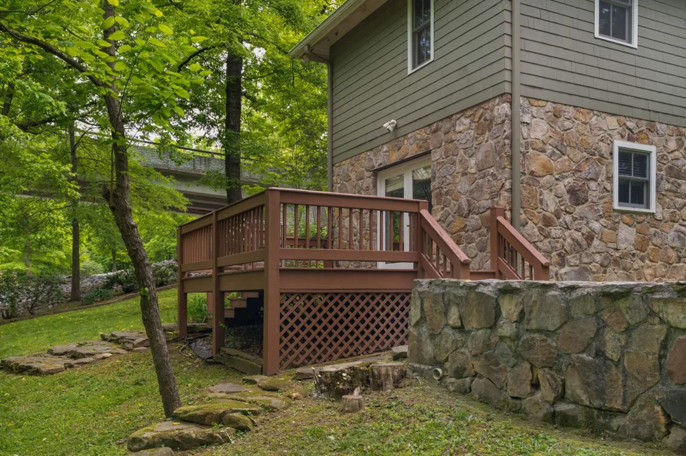 508 Scenic Highway Lookout Mountain, TN 37350