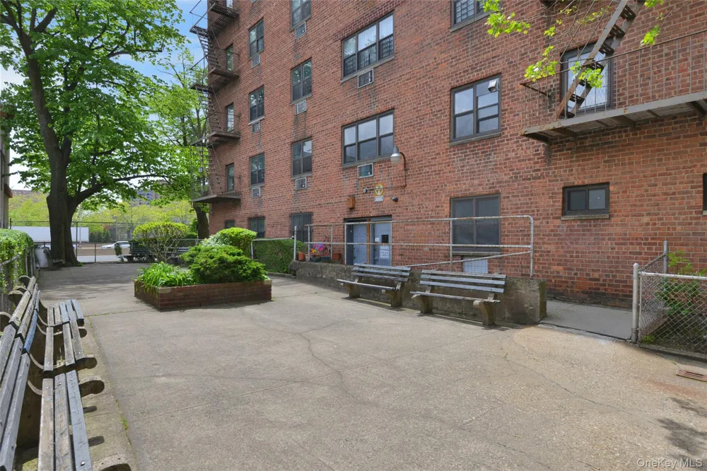 99-10 60Ave #3B Corona, NY 11368