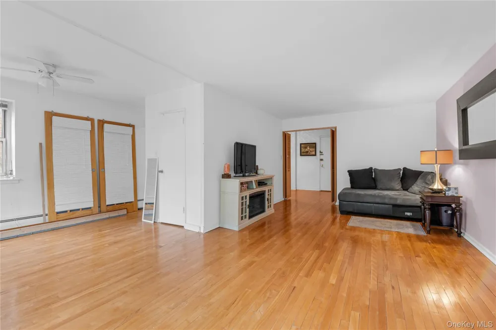 99-10 60Ave #3B Corona, NY 11368