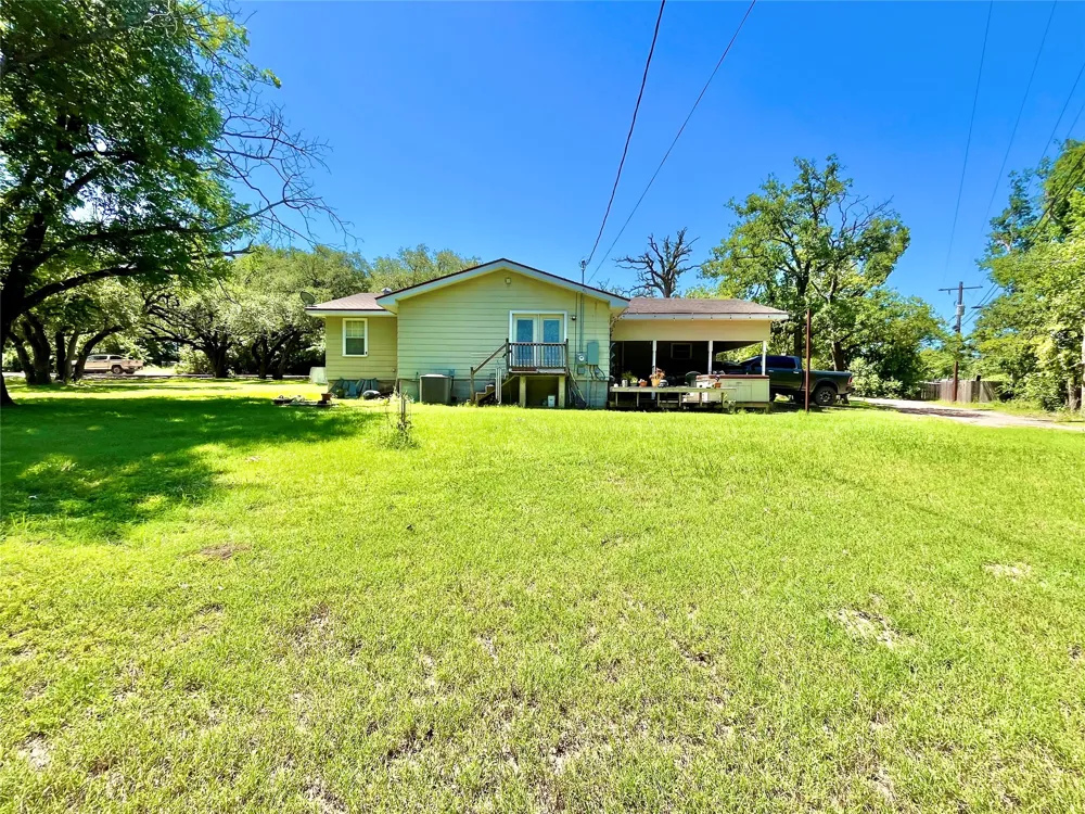 601 Navajo Trail Hamilton, TX 76531