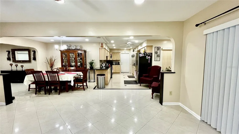 14216 BRIARTHORN DRIVE Tampa, FL 33625