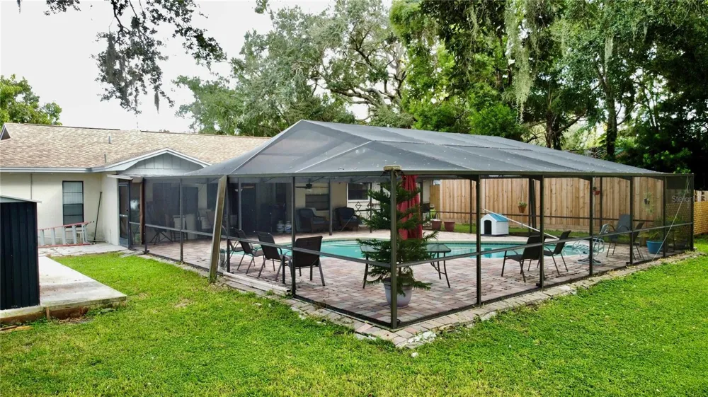 14216 BRIARTHORN DRIVE Tampa, FL 33625
