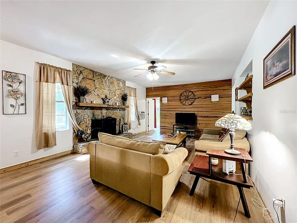 1338 SAINT NICHOLAS AVENUE Christmas, FL 32709