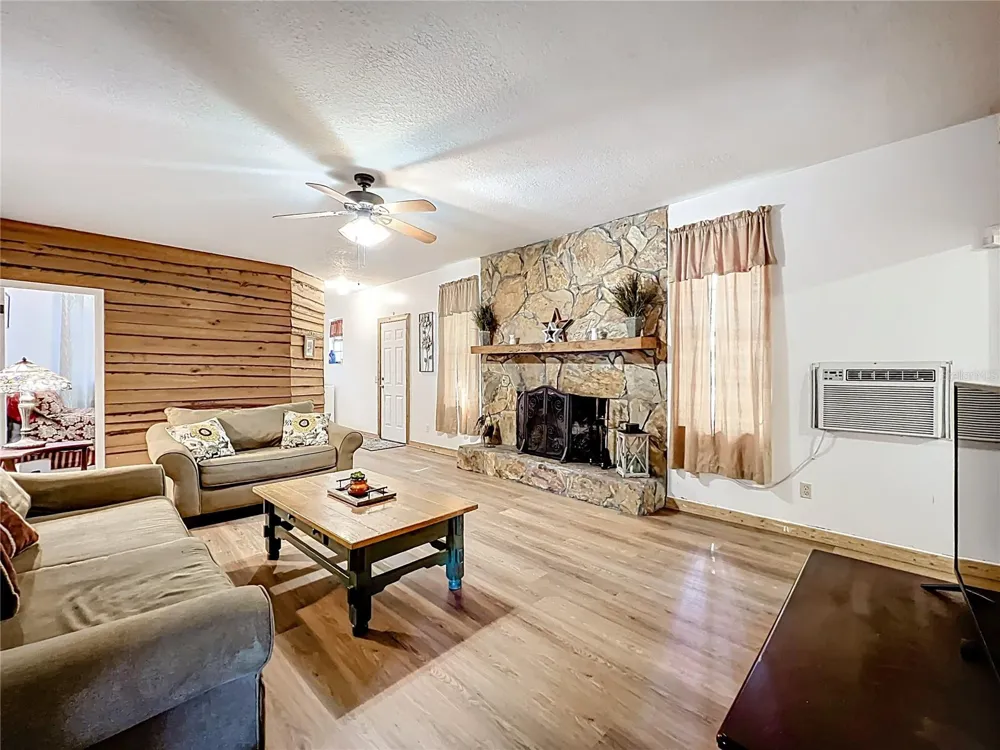1338 SAINT NICHOLAS AVENUE Christmas, FL 32709