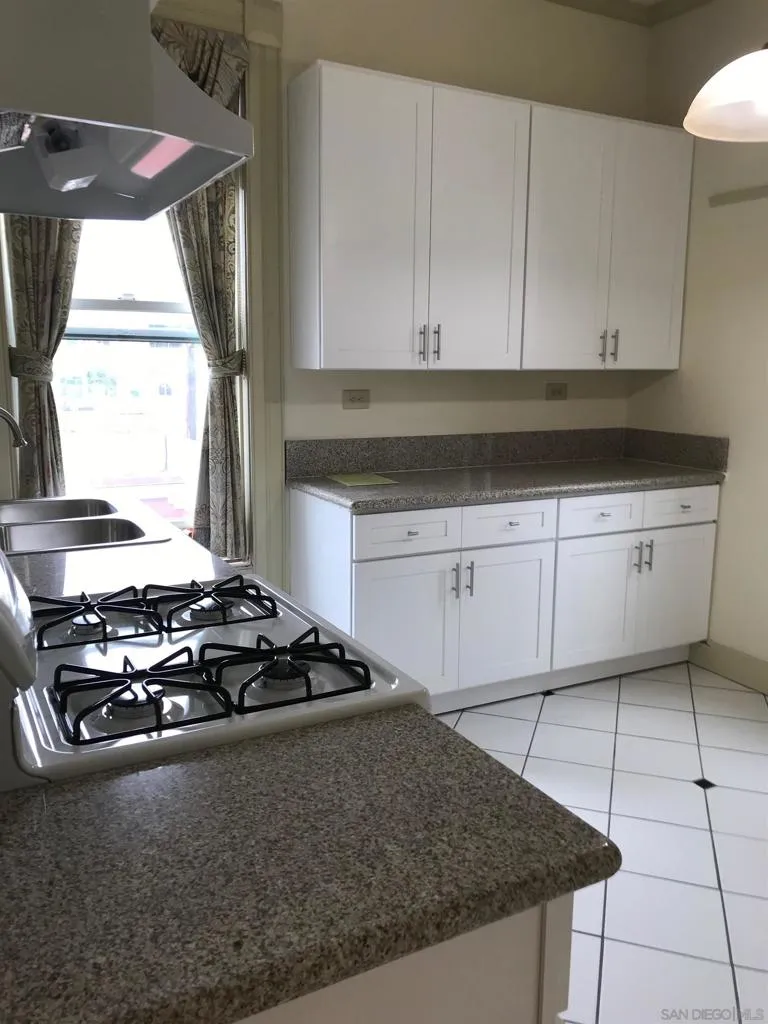 906 A Ave National City, CA 91950