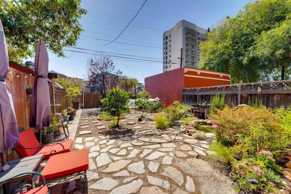 906 A Ave National City, CA 91950