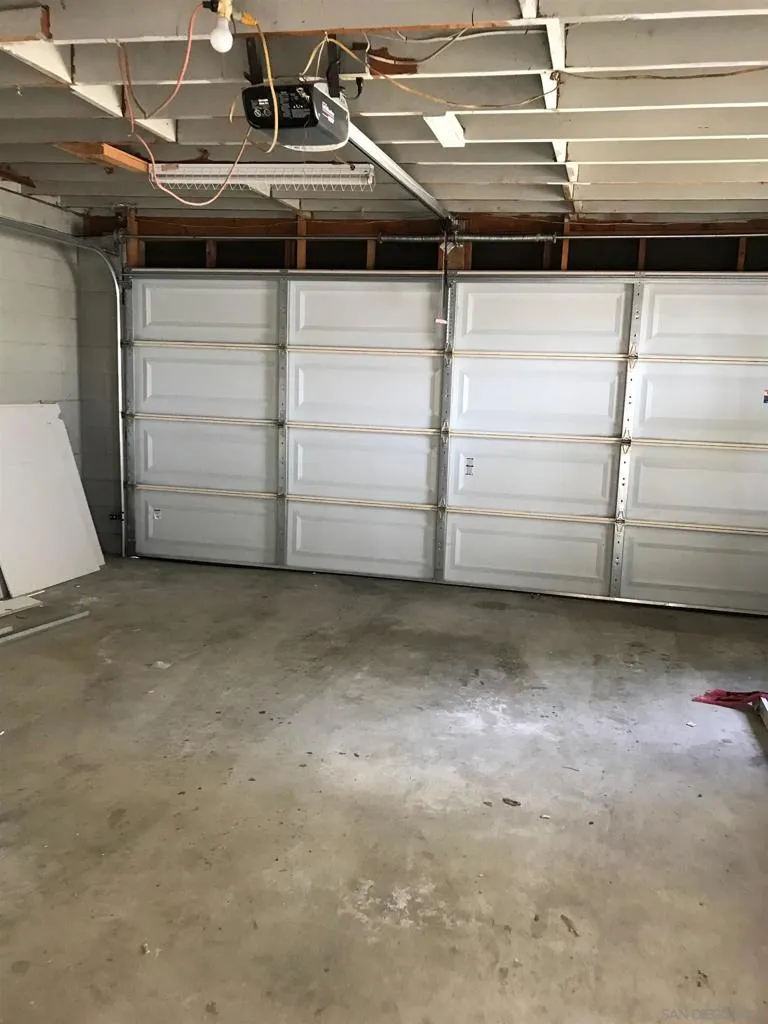 906 A Ave National City, CA 91950
