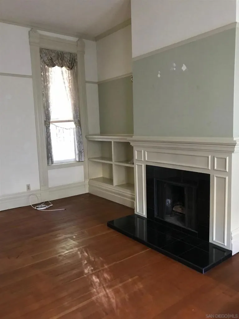 906 A Ave National City, CA 91950