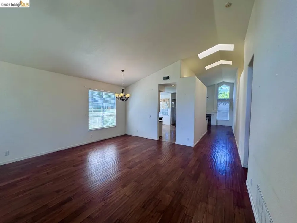 5001 Meadow Pass Way Antelope, CA 95843