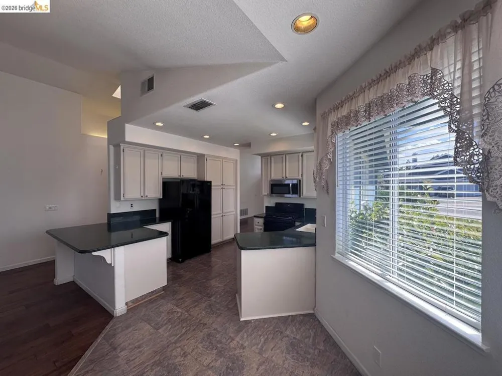 5001 Meadow Pass Way Antelope, CA 95843