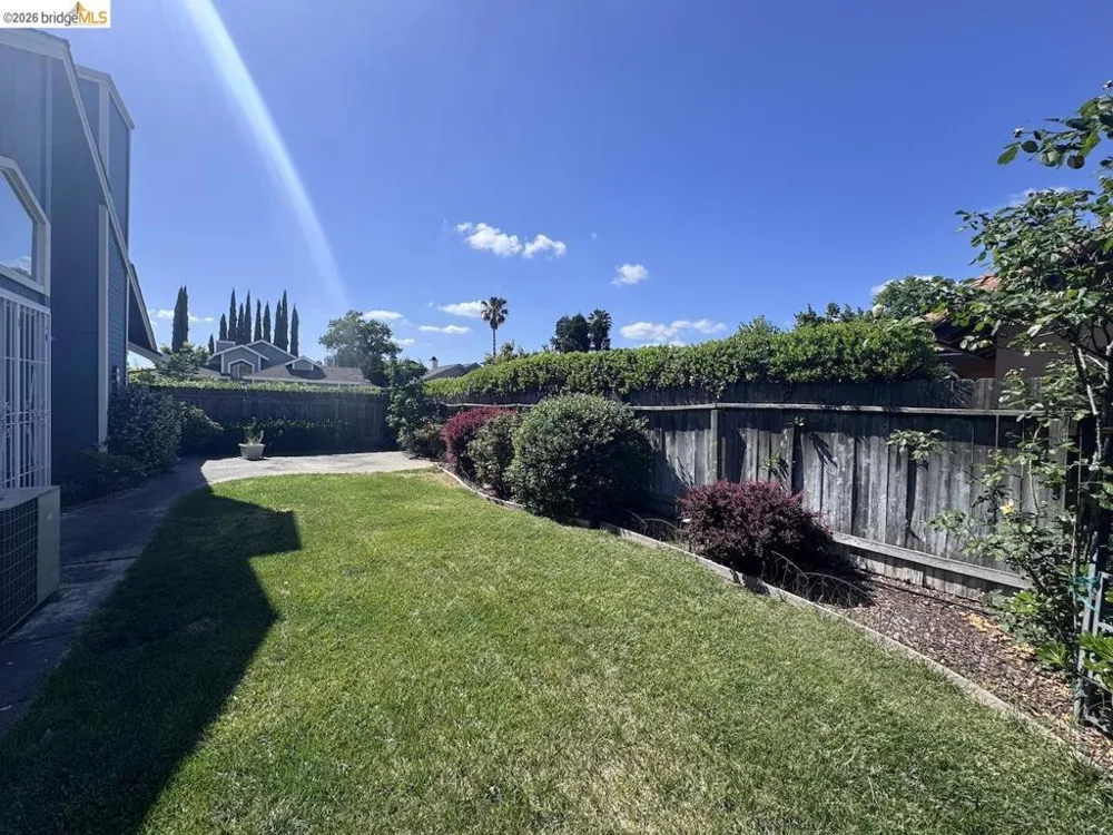 5001 Meadow Pass Way Antelope, CA 95843