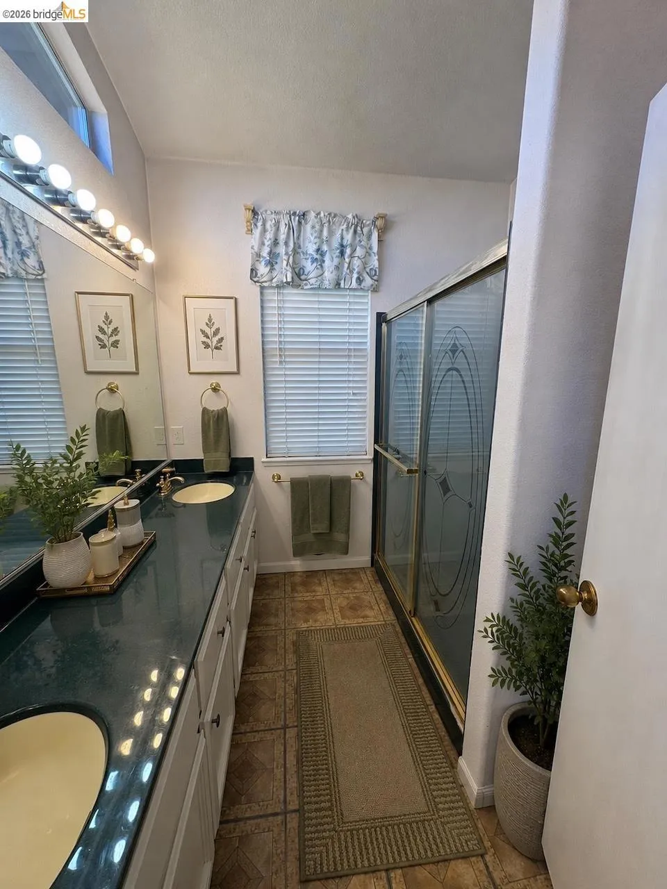 5001 Meadow Pass Way Antelope, CA 95843