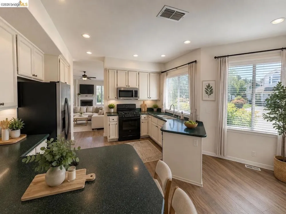5001 Meadow Pass Way Antelope, CA 95843