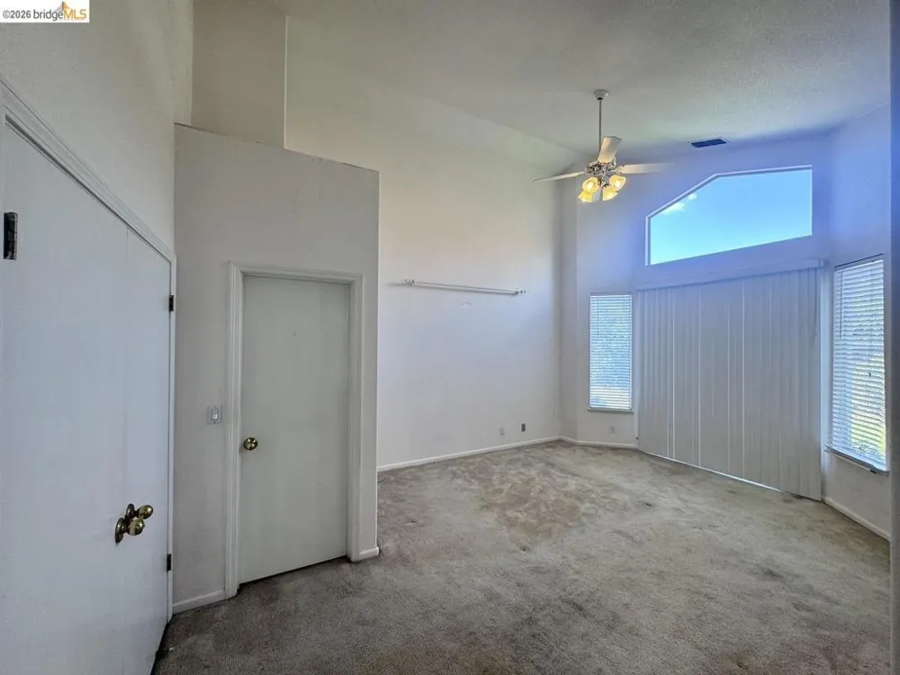 5001 Meadow Pass Way Antelope, CA 95843