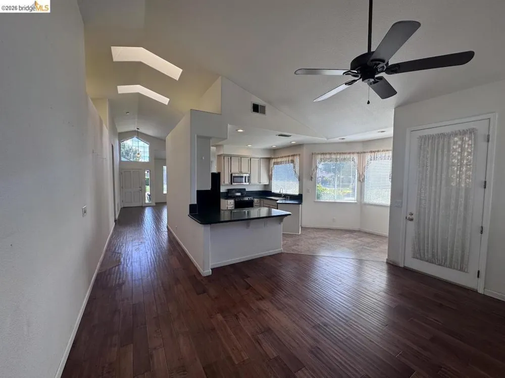 5001 Meadow Pass Way Antelope, CA 95843