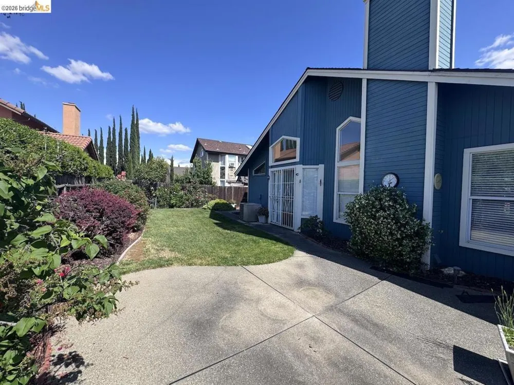 5001 Meadow Pass Way Antelope, CA 95843