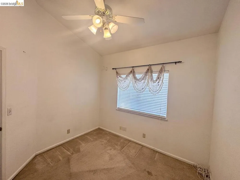 5001 Meadow Pass Way Antelope, CA 95843