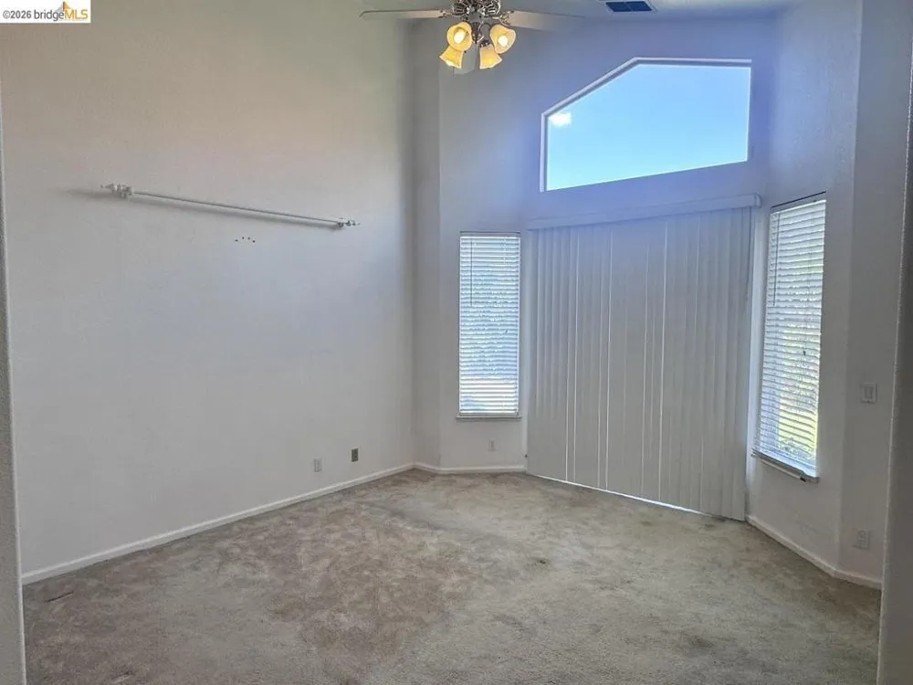 5001 Meadow Pass Way Antelope, CA 95843