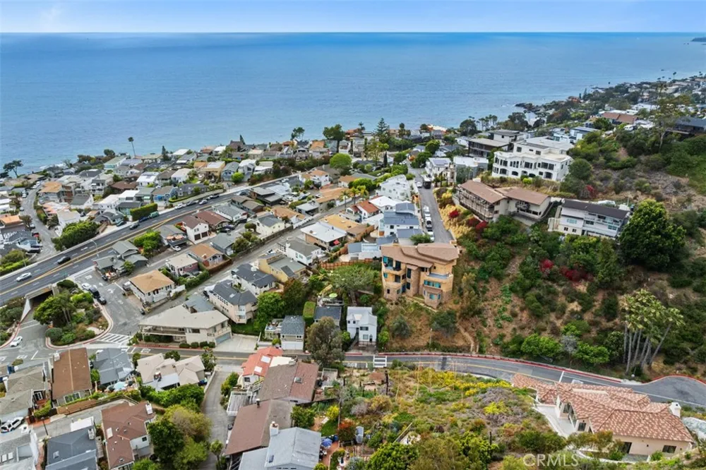 375 Nyes Place Laguna Beach, CA 92651