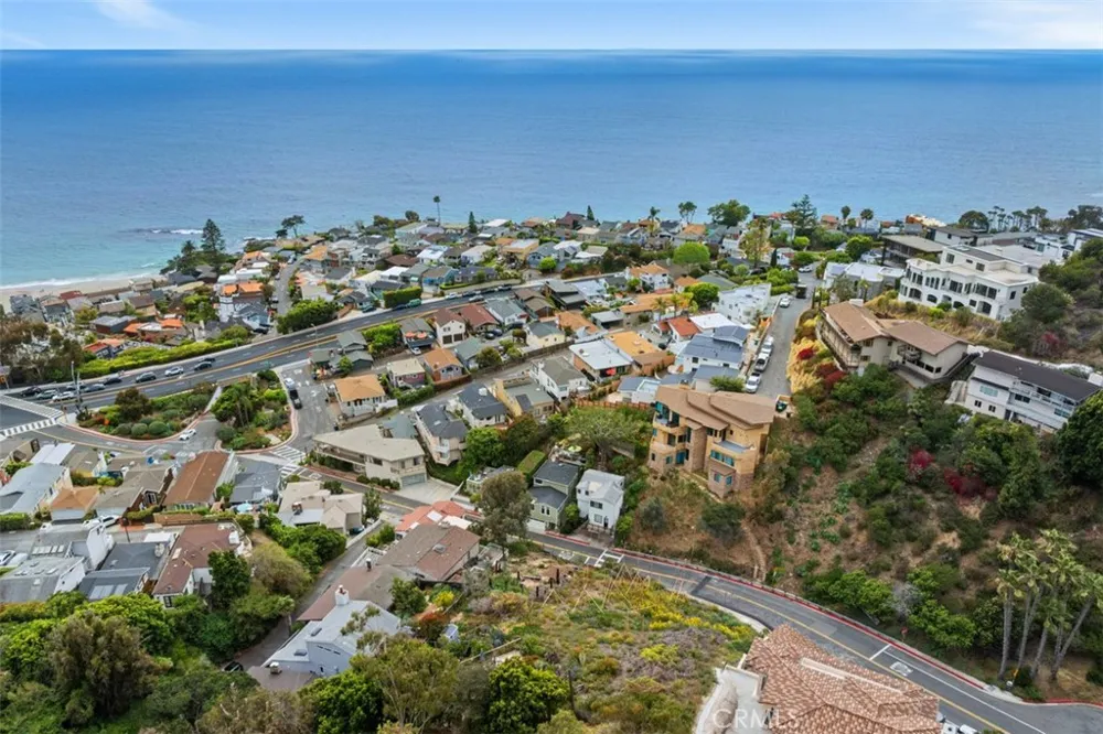 375 Nyes Place Laguna Beach, CA 92651