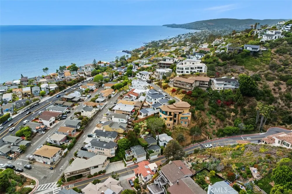 375 Nyes Place Laguna Beach, CA 92651