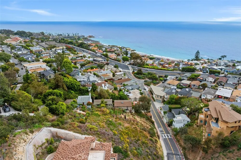 375 Nyes Place Laguna Beach, CA 92651