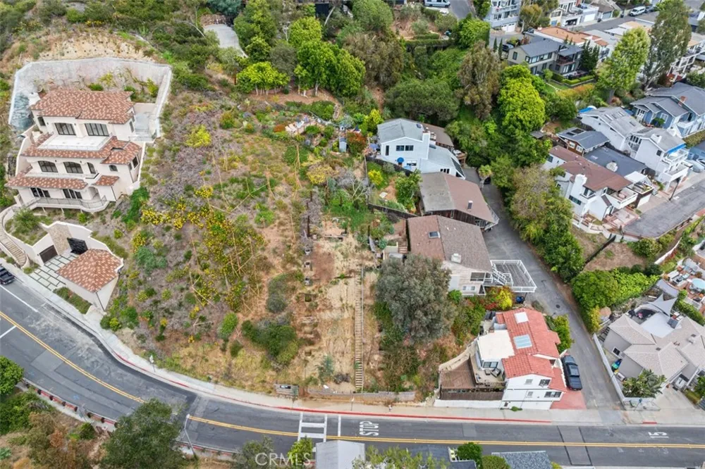 375 Nyes Place Laguna Beach, CA 92651