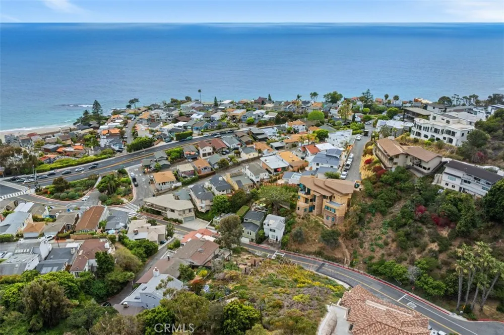 375 Nyes Place Laguna Beach, CA 92651