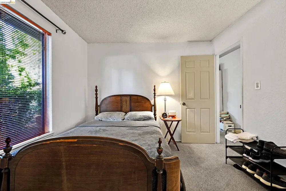 2567 El Portal Dr #A San Pablo, CA 94806