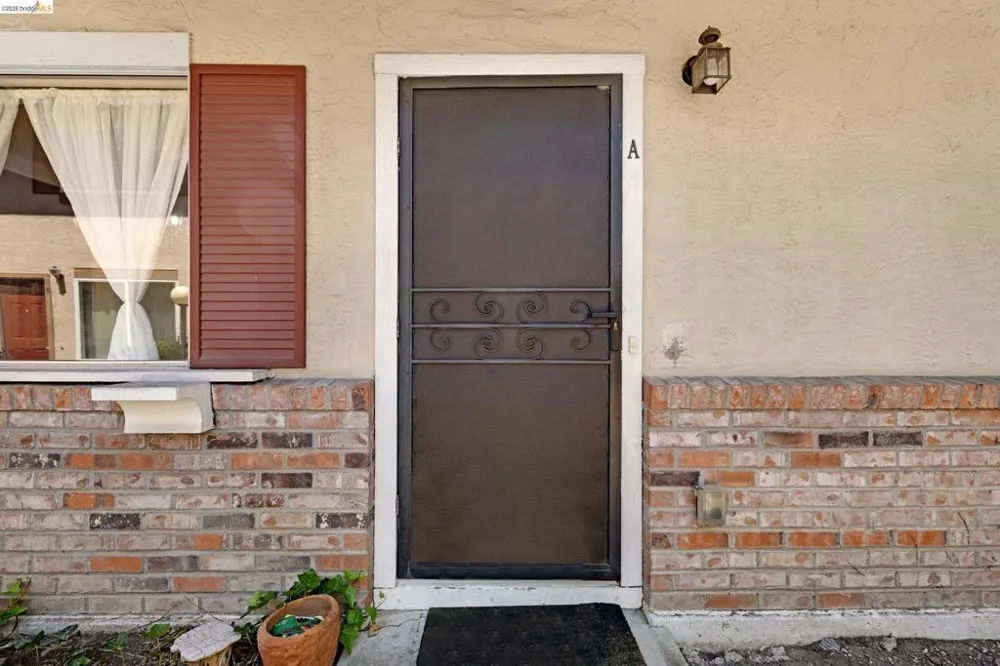 2567 El Portal Dr #A San Pablo, CA 94806