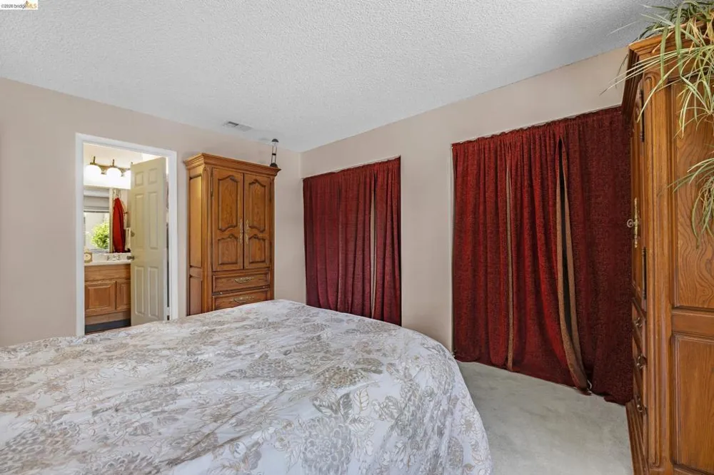 2567 El Portal Dr #A San Pablo, CA 94806