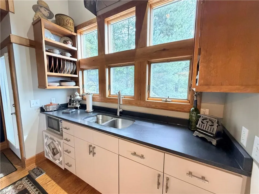 147 Fairview Drive Traphill, NC 28685