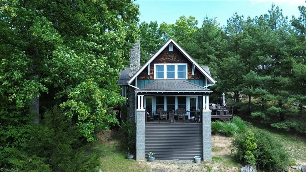 147 Fairview Drive Traphill, NC 28685