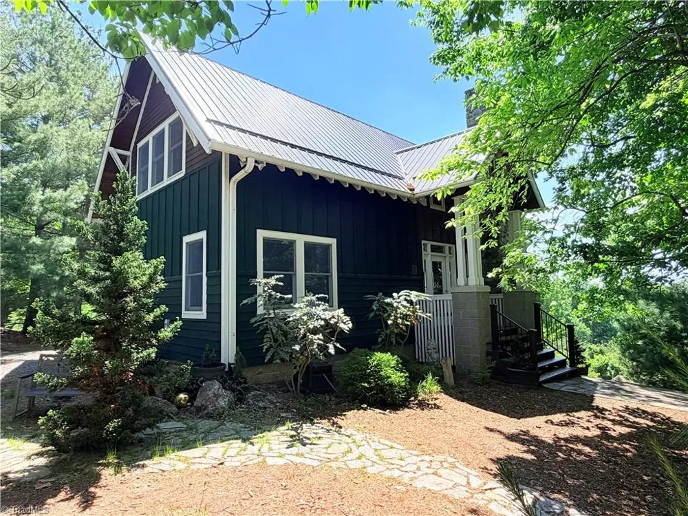 147 Fairview Drive Traphill, NC 28685