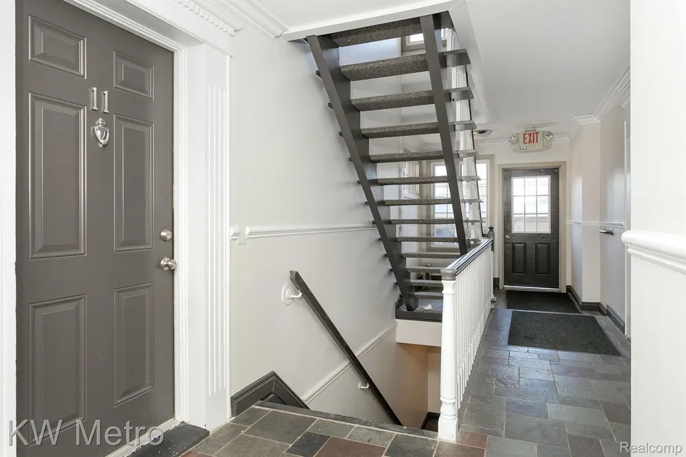 2377 WALTON BOULEVARD #11 Rochester Hills City, MI 48309