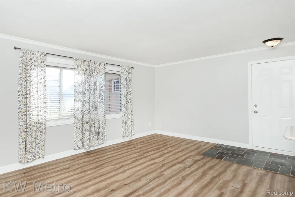 2377 WALTON BOULEVARD #11 Rochester Hills City, MI 48309
