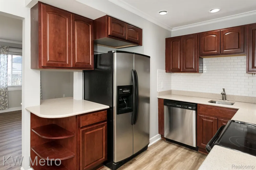 2377 WALTON BOULEVARD #11 Rochester Hills City, MI 48309