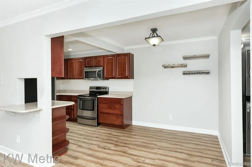 2377 WALTON BOULEVARD #11 Rochester Hills City, MI 48309